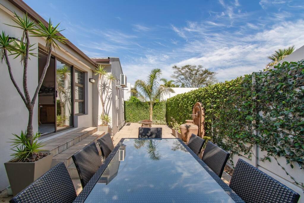 Holiday home Chic, Cozy, Modern, Secure And Centrally Located *